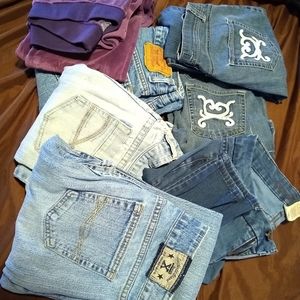 Bundle of Jeans + one jogging pants